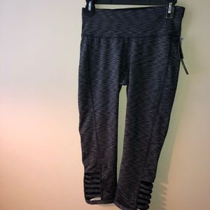 Cropped athletic leggings